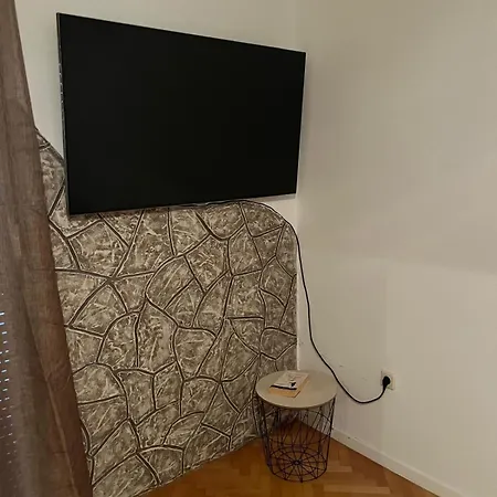 Karla Apartament *